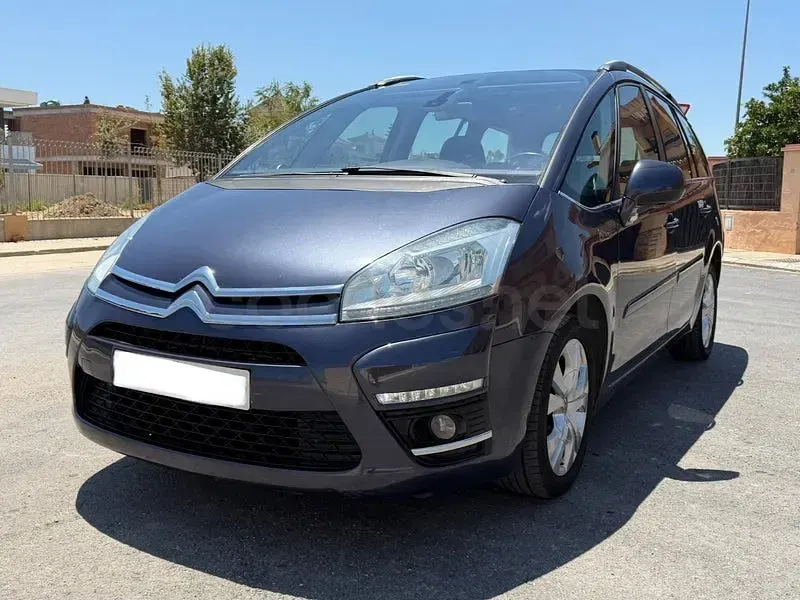 Usado Citroën Grand C4 Picasso Seduction 112 CV (82 kW) 2012 Gris / plata Monovolumen