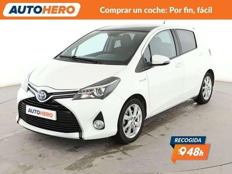 Usado Toyota Yaris Hybrid Advance 99 CV (72 kW) 2015 Blanco Utilitario