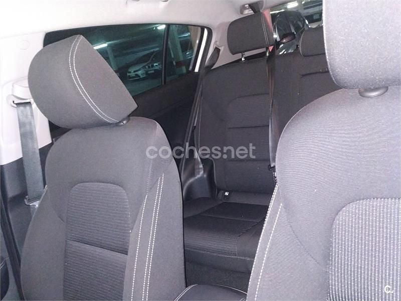 Usado Kia Sportage 115 CV (84 kW) 2018 Blanco SUV