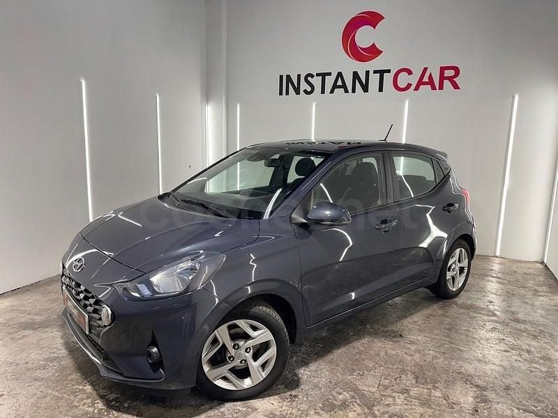 Usado Hyundai i10 67 CV (49 kW) 2023 Gris / plata Utilitario