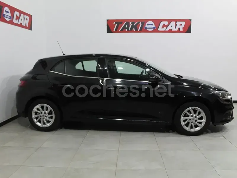 Usado Renault Mégane Business 90 CV (66 kW) 2017 Negro Berlina