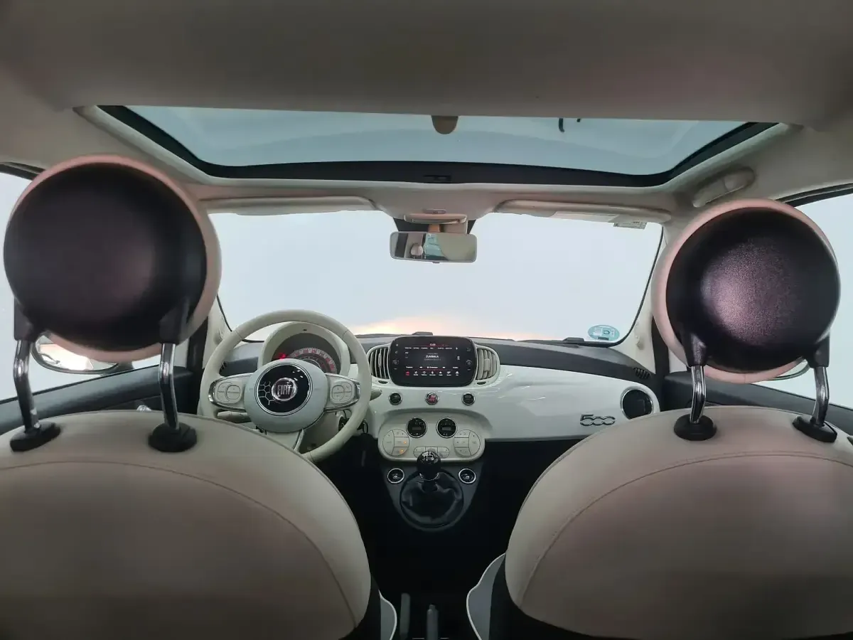 Usado Fiat 500 Mirror 69 CV (50 kW) 2018 Blanco Utilitario