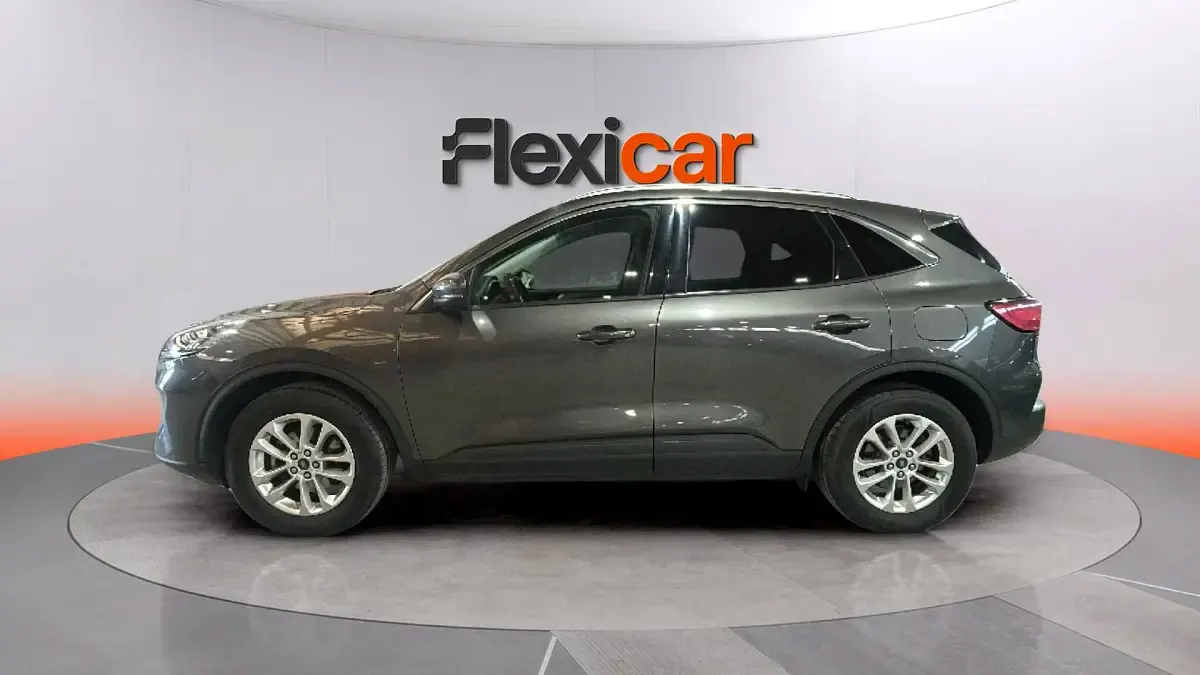Usado Ford Kuga Titanium 150 CV (110 kW) 2023 Gris SUV