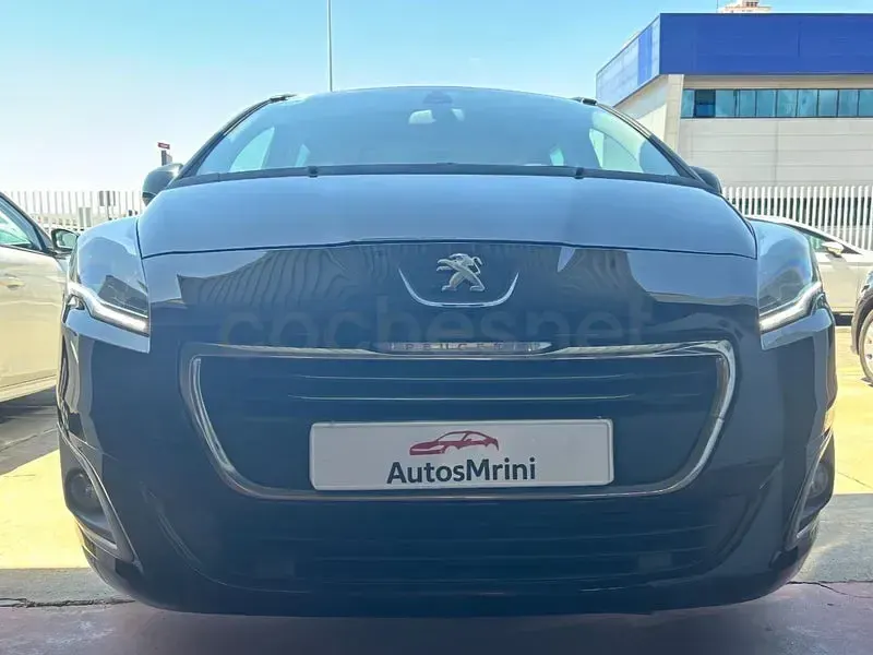 Usado Peugeot 5008 Style 120 HP (88 kW) 2016 Preto Monovolume