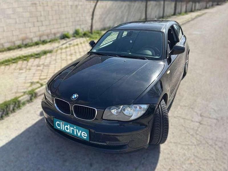 Usado BMW 116 116 CV (85 kW) 2011 Negro Utilitario