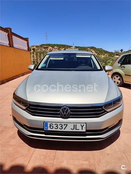 Gris / plata Usado 2016 VW Passat Advance Berlina | 9500 € (Buen precio) - Imagen 1/4