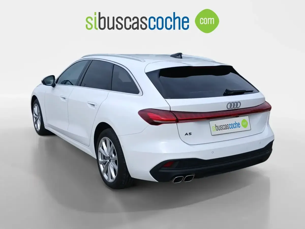 Usado Audi A5 Business 204 CV (150 kW) 2026 Blanco Familiar
