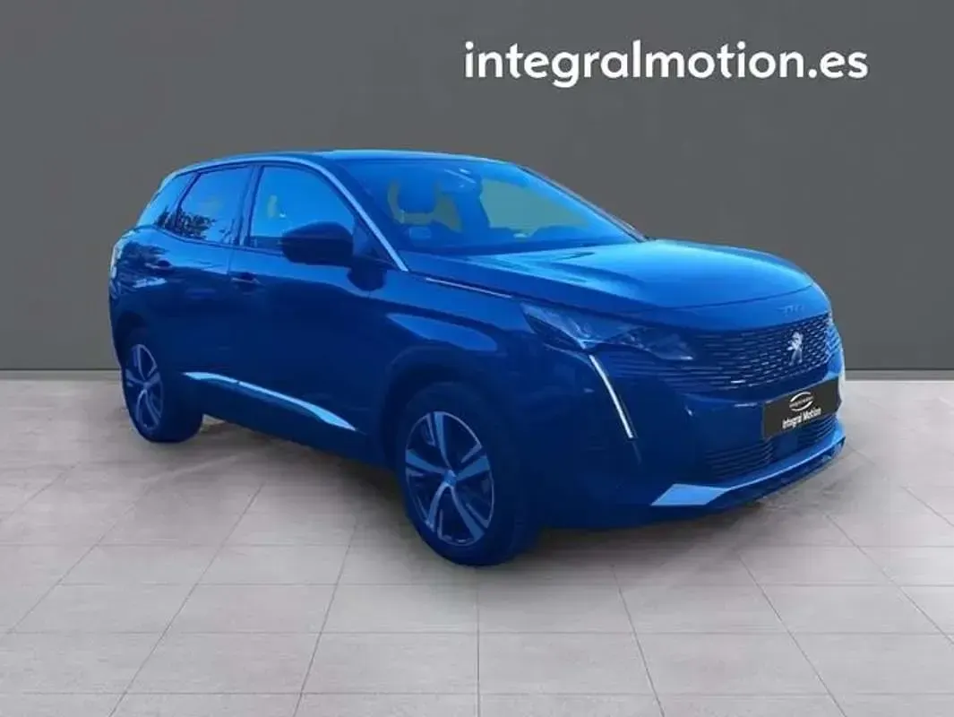 Usado Peugeot 3008 Allure 136 CV (100 kW) 2024 Azul SUV