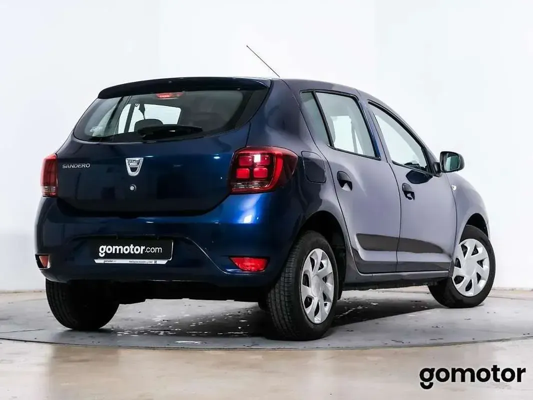 Usado Dacia Sandero Ambiance 75 CV (55 kW) 2017 Azul Berlina