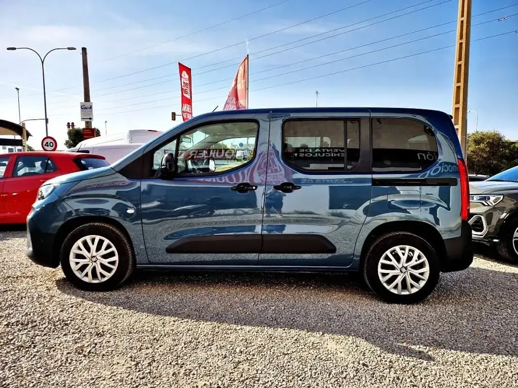 Usado Fiat Doblò 102 CV (75 kW) 2025 Azul Monovolumen