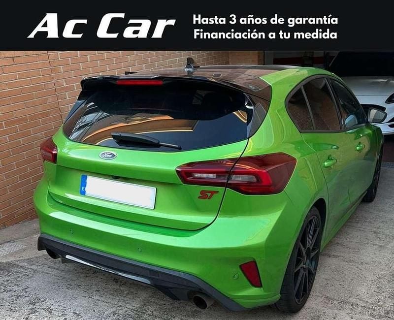 Verde Usado 2023 Ford Focus ST Utilitario | 35.000 € (Caro) - Imagen 1/4