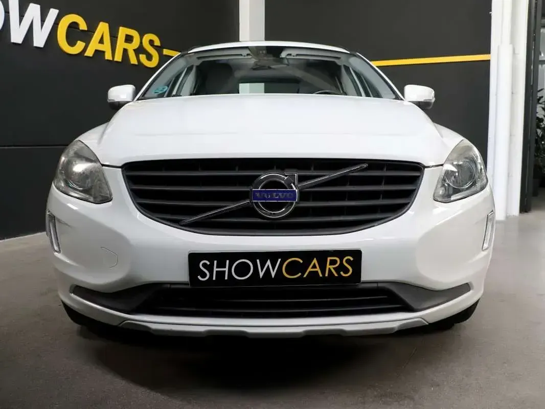 Usado Volvo XC60 Momentum 150 CV (110 kW) 2016 Blanco SUV
