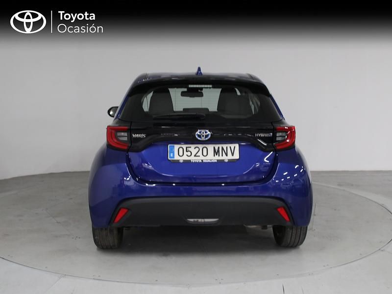Usado Toyota Yaris Hybrid Active 116 CV (85 kW) 2024 Azul Berlina
