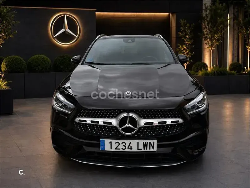 Usado Mercedes GLA250 218 CV (160 kW) 2022 Negro SUV