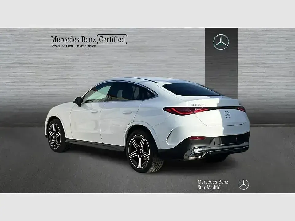 Usado Mercedes GLC220 AMG line 197 CV (144 kW) 2025 Blanco polar  pintura unicolor SUV