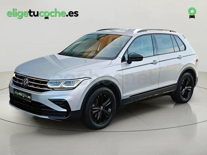 Usado VW Tiguan Sportline 130 CV (95 kW) 2022 Gris / plata SUV