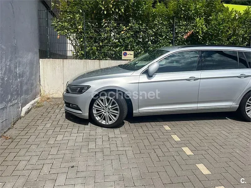 Usado VW Passat Advance 150 CV (110 kW) 2017 Gris / plata Familiar