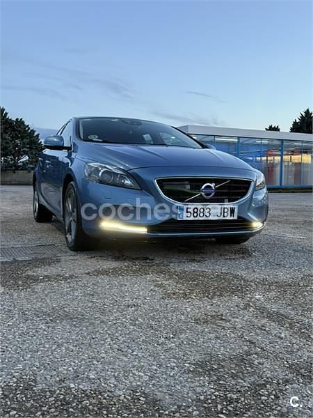 Usado Volvo V40 Momentum 150 CV (110 kW) 2014 Azul Berlina