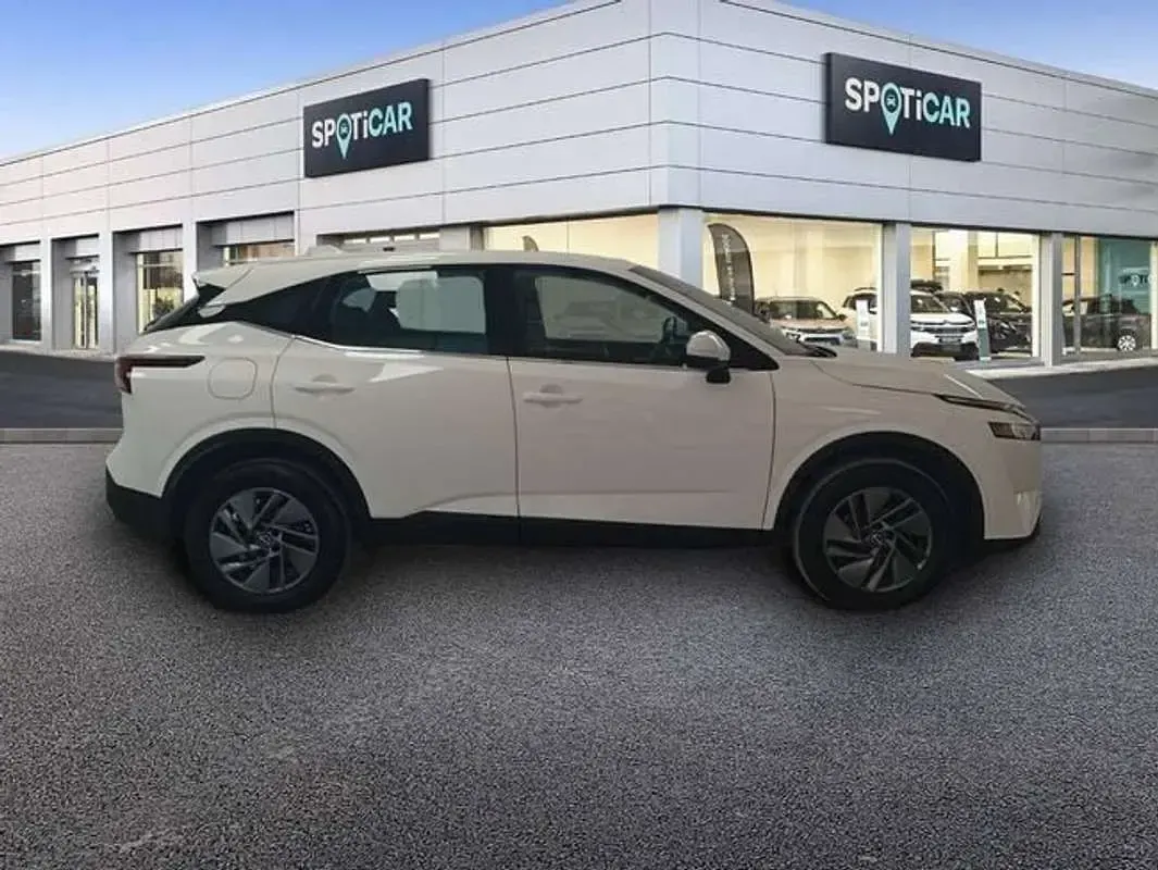 Usado Nissan Qashqai Acenta 140 CV (102 kW) 2022 Blanco SUV
