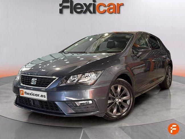 Usado Seat Leon Style 130 CV (95 kW) 2020 Azul Familiar