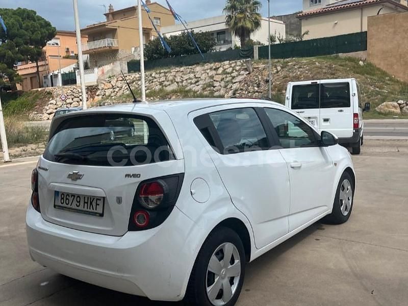 Usado Chevrolet Aveo LS 84 CV (61 kW) 2011 Blanco Berlina