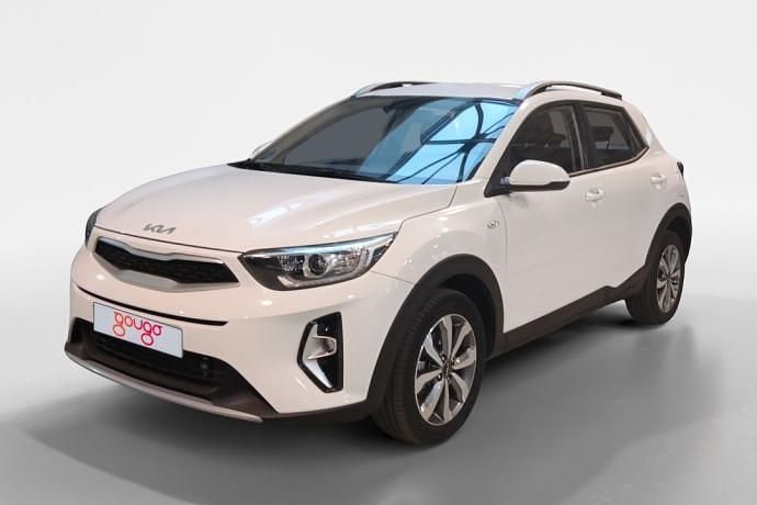 Usado Kia Stonic 101 CV (74 kW) 2023 Blanco SUV