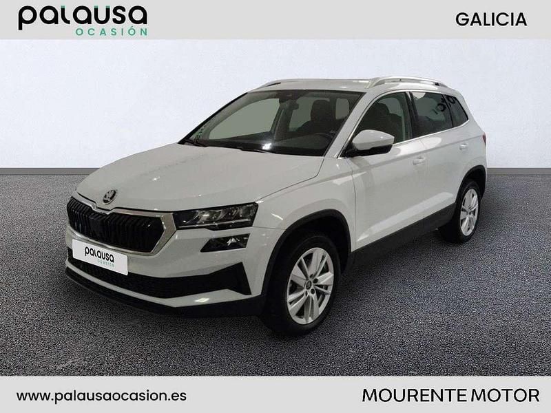 Usado Skoda Karoq Selection 150 CV (110 kW) 2025 Blanco SUV