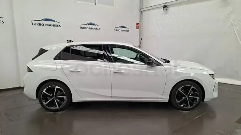 Usado Opel Astra Elegance 130 CV (95 kW) 2023 Blanco Utilitario