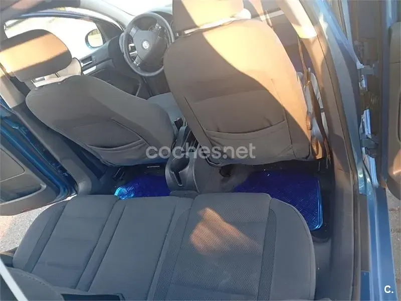 Usado VW Golf VI Highline 115 CV (84 kW) 2008 Azul Utilitario