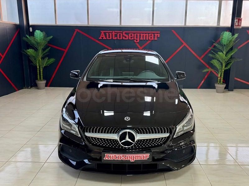 Usado Mercedes CLA200 Shooting Brake 136 CV (100 kW) 2018 Negro Familiar