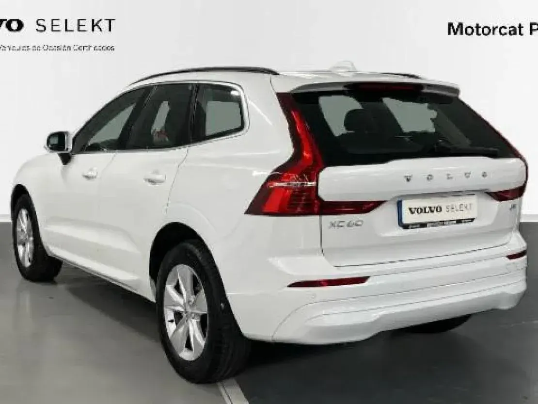 Usado Volvo XC60 Core 197 CV (144 kW) 2023 Crystal white SUV