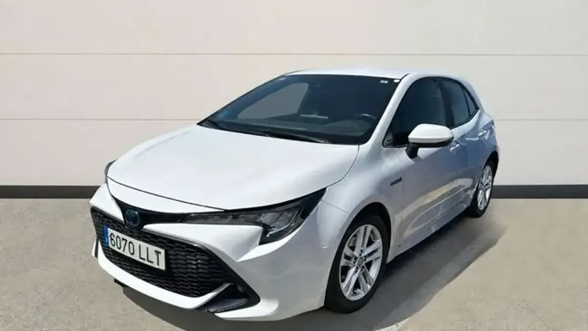 Usado Toyota Corolla Active 122 CV (89 kW) 2020 Blanco Berlina