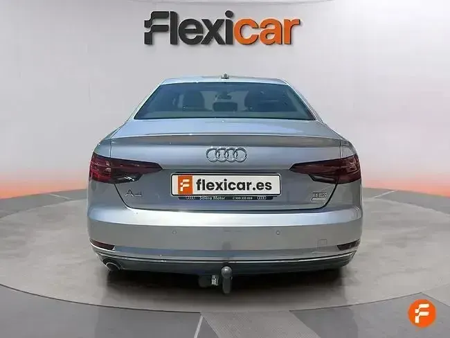 Usado Audi A4 150 CV (110 kW) 2018 Gris Berlina