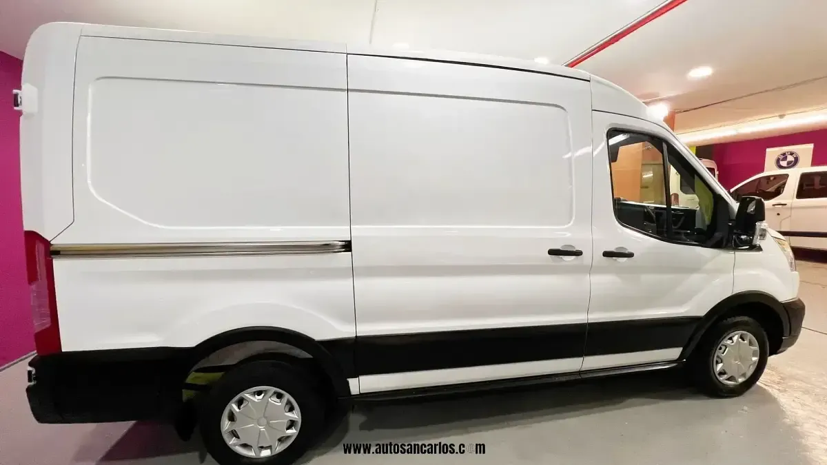Usado Ford Transit Trend 130 CV (95 kW) 2021 Blanco Van