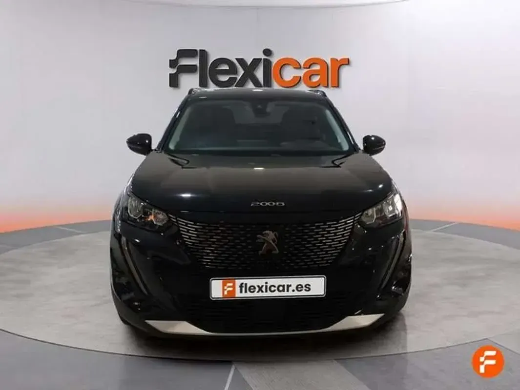 Usado Peugeot 2008 Allure 131 CV (96 kW) 2021 Negro SUV