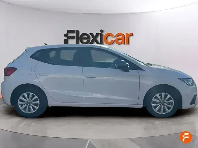 Usado Seat Ibiza Reference 95 CV (69 kW) 2019 Blanco Utilitario
