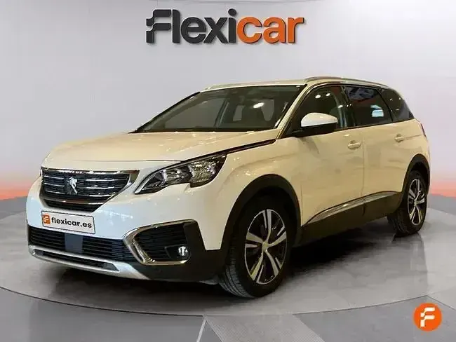 Usado Peugeot 5008 Active 130 CV (95 kW) 2018 Blanco Monovolumen