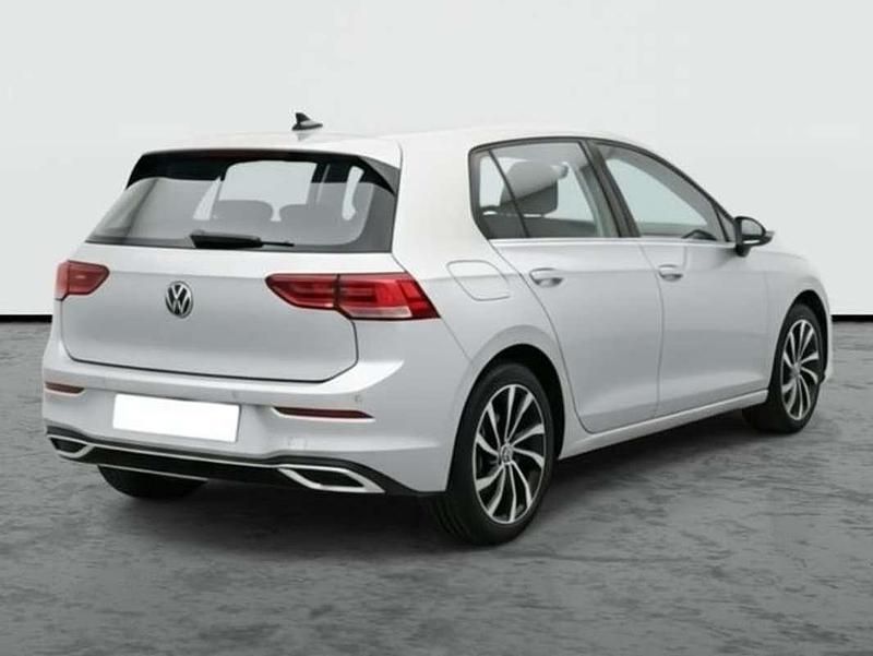 Usado VW Golf VIII Style 204 CV (150 kW) 2024 Plateado Berlina