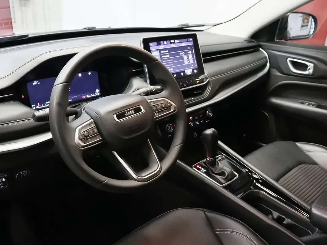 Usado Jeep Compass Longitude 129 CV (94 kW) 2023 Gris SUV