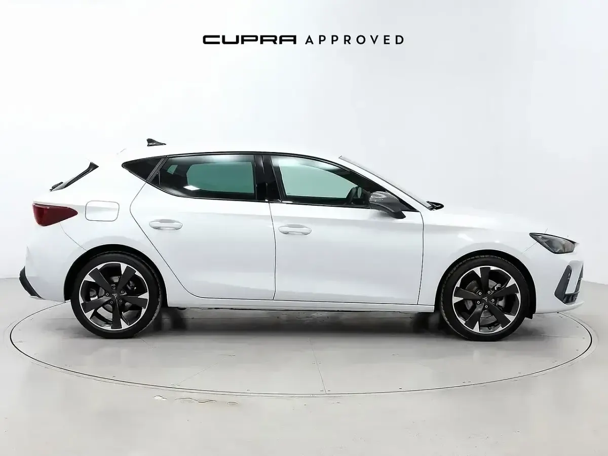 Usado Cupra Leon 150 CV (110 kW) 2024 Blanco Berlina