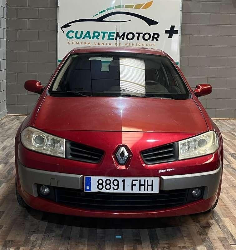 Usado Renault Mégane II Business 106 CV (77 kW) 2007 Rojo Utilitario