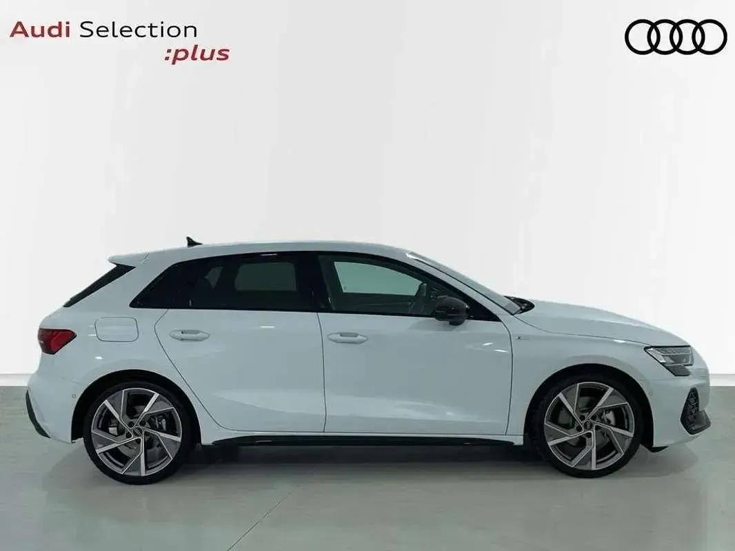 Usado Audi A3 Sportback 150 CV (110 kW) 2025 Blanco Utilitario