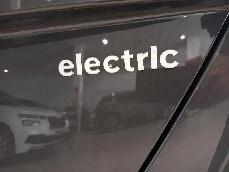 Nuevo Hyundai Kona 150 kW (204 CV) 2025 Gris/plata SUV