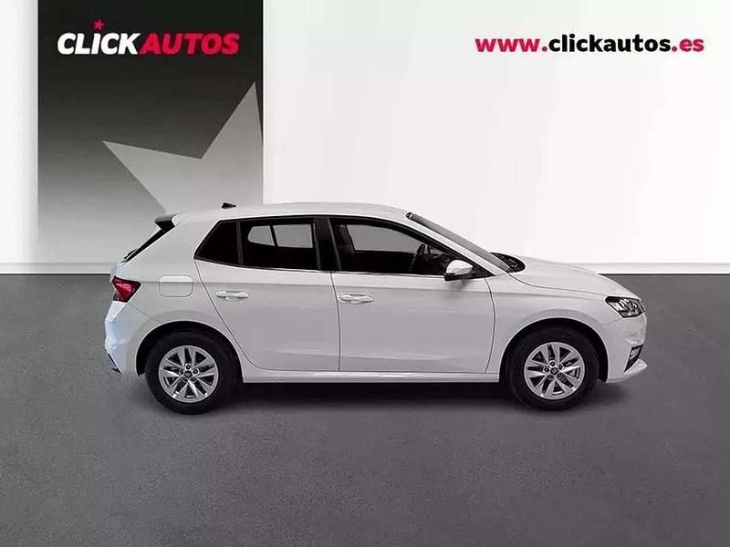 Blanco Usado 2025 Skoda Fabia Selection Utilitario | 17.900 € (Super precio) - Imagen 1/4