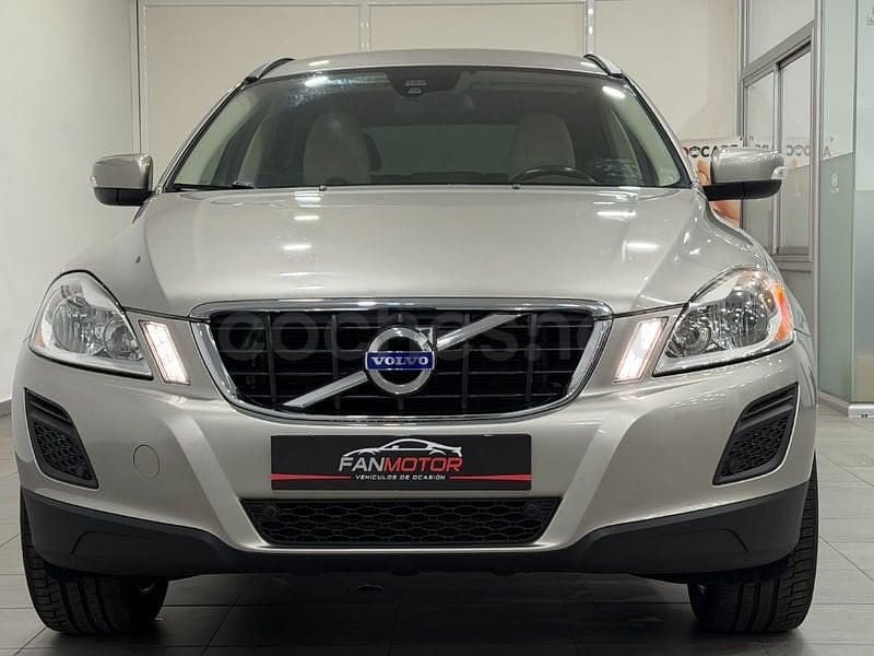 Beige Usado 2012 Volvo XC60 Momentum SUV | 13.490 € (Precio justo) - Imagen 1/4