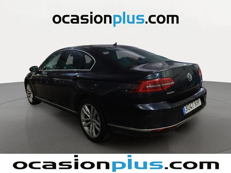Usado VW Passat Sportline 150 CV (110 kW) 2018 Negro Berlina