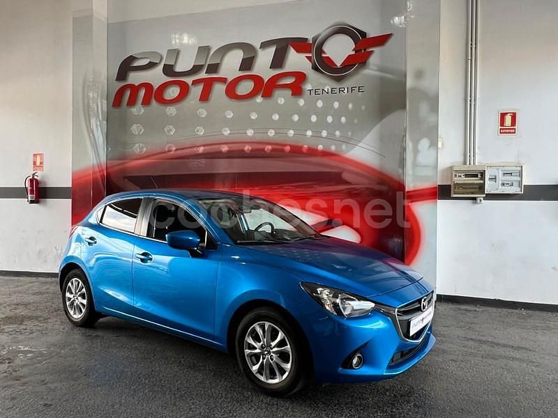 Usado Mazda 2 Style+ 90 CV (66 kW) 2015 Azul Utilitario