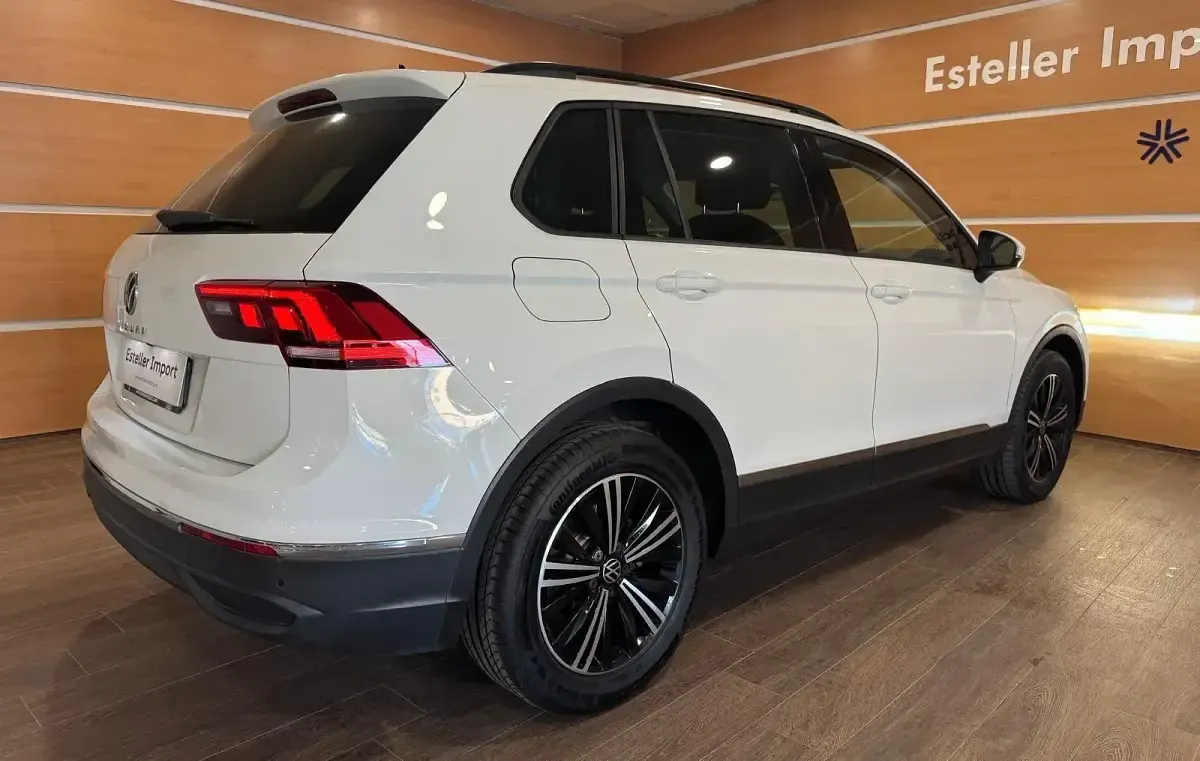 Usado VW Tiguan Life 150 CV (110 kW) 2023 Blanco SUV