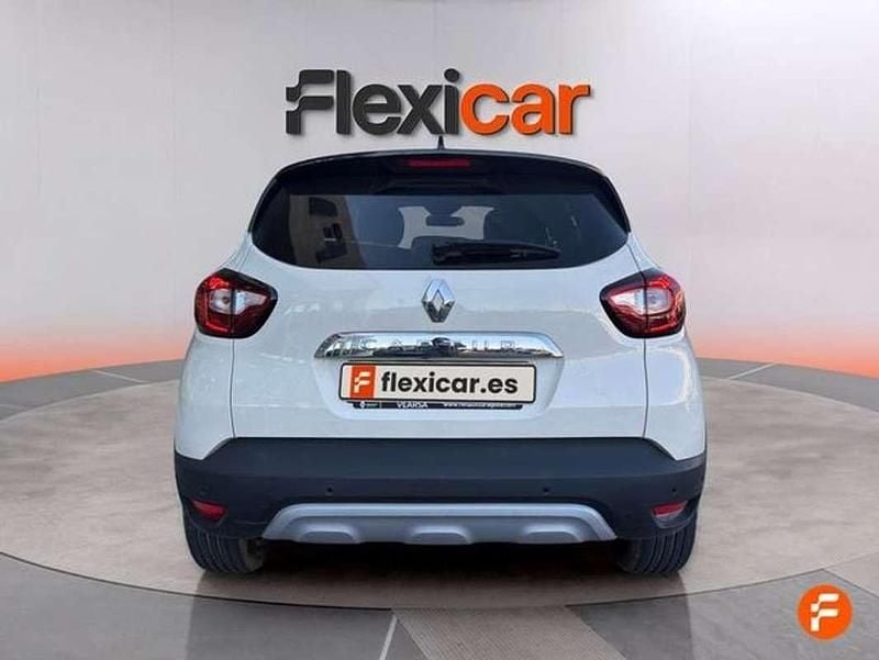Usado Renault Captur Zen 131 CV (96 kW) 2019 Beige SUV