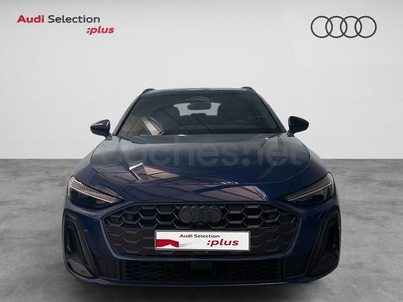 Usado Audi A5 Ambiente 204 CV (150 kW) 2025 Azul Coupe
